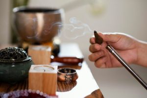 6-Profound-Advantages-of-Incorporating-Incense-int.jpg