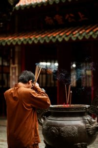 6-Profound-Ways-Burning-Incense-Enhances-Your-Home.jpg